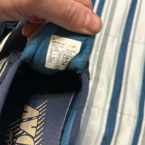 New Balance shoes - Picture 6 of 6